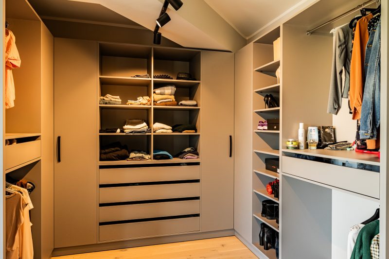 dressing dormitor