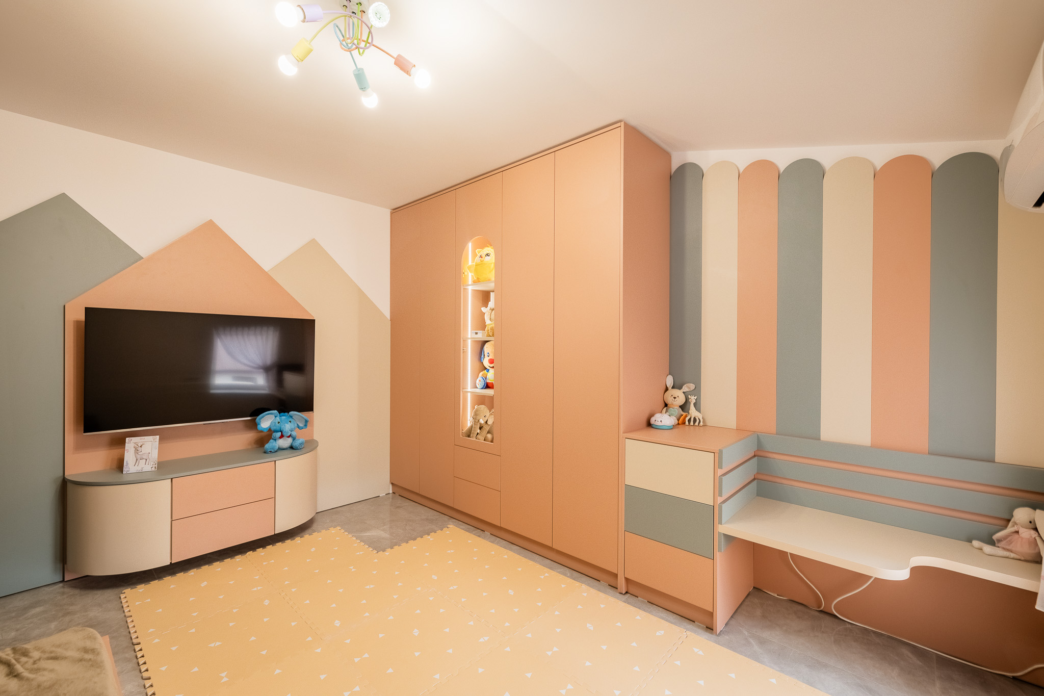 dressing camera copii